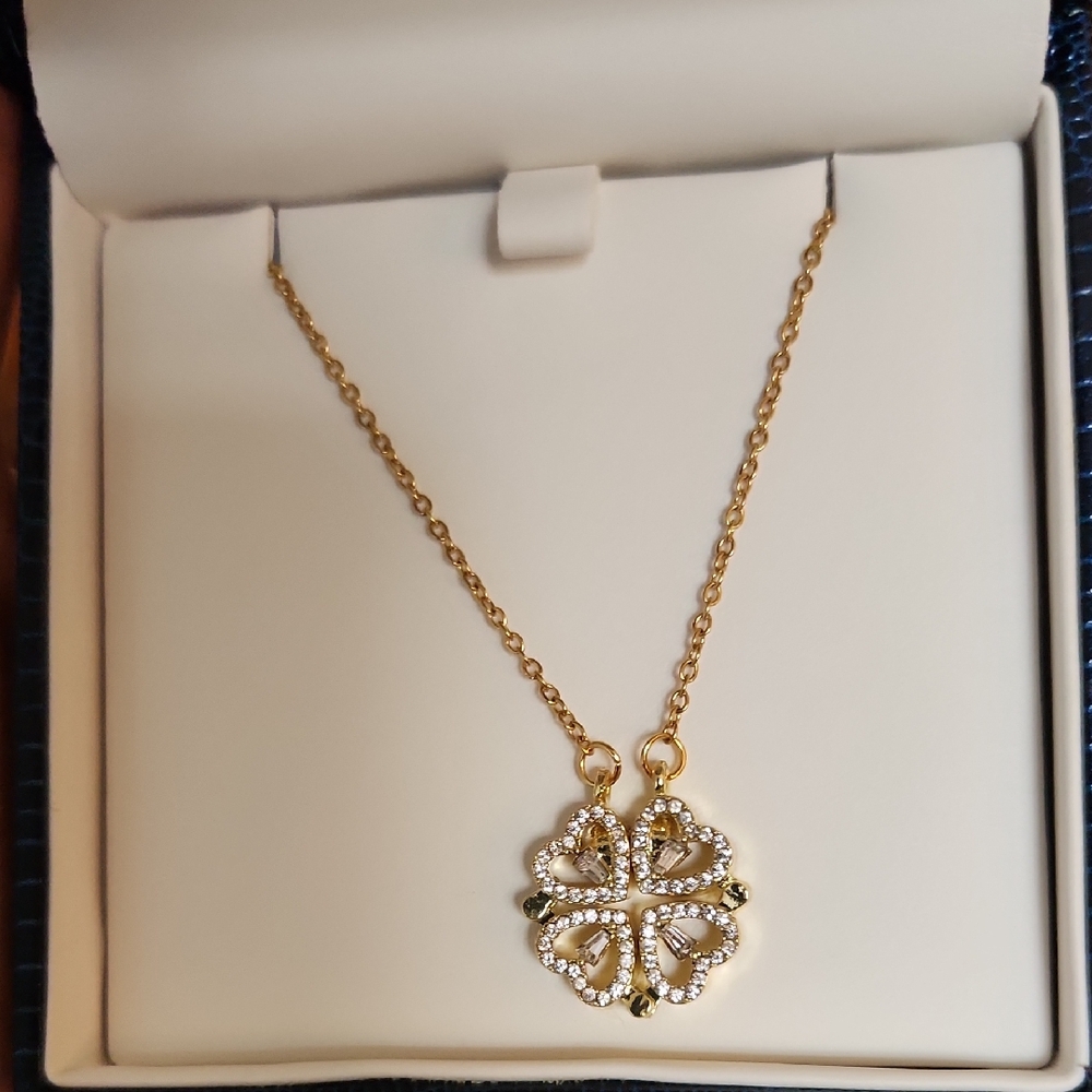 Gold Four-Leaf Clover Pendant Necklace - Women Jewelry